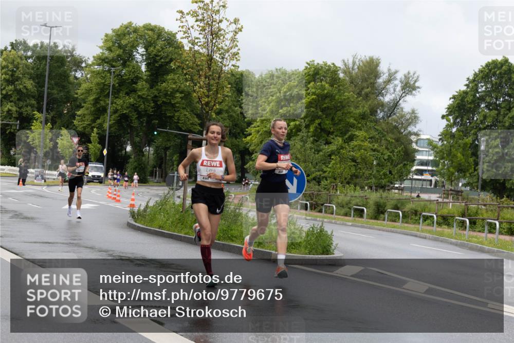 14.06.2026 - REWE Women's Run Michael Strokosch http://msf.ph/oto/9779675 14.06.2026 09:08:14 Laufen 511 meine-sportfotos.de