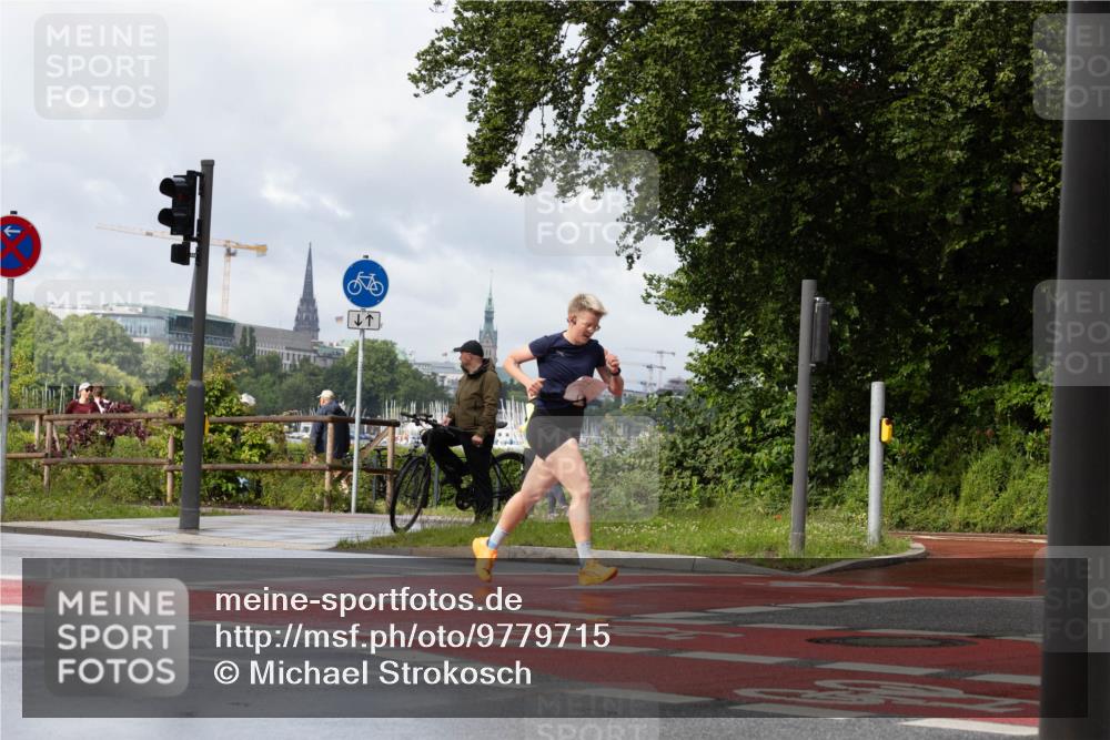 14.06.2026 - REWE Women's Run Michael Strokosch http://msf.ph/oto/9779715 14.06.2026 09:09:16 Laufen  meine-sportfotos.de
