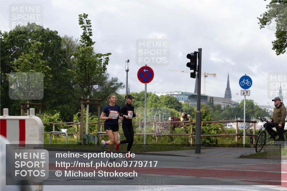 14.06.2026 - REWE Women's Run Michael Strokosch http://msf.ph/oto/9779717 14.06.2026 09:09:19 Laufen  meine-sportfotos.de
