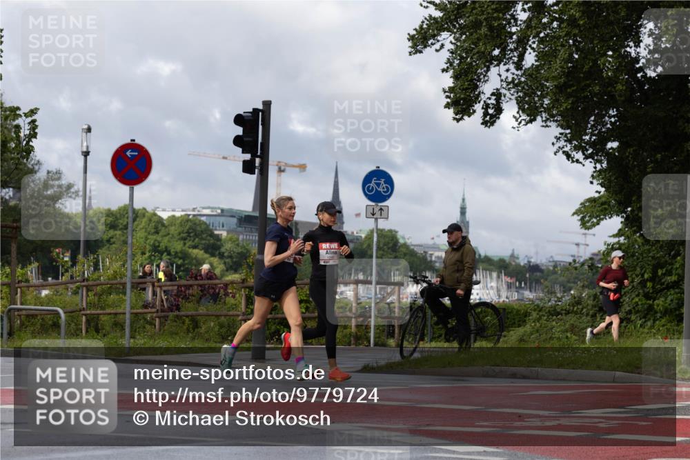 14.06.2026 - REWE Women's Run Michael Strokosch http://msf.ph/oto/9779724 14.06.2026 09:09:20 Laufen  meine-sportfotos.de