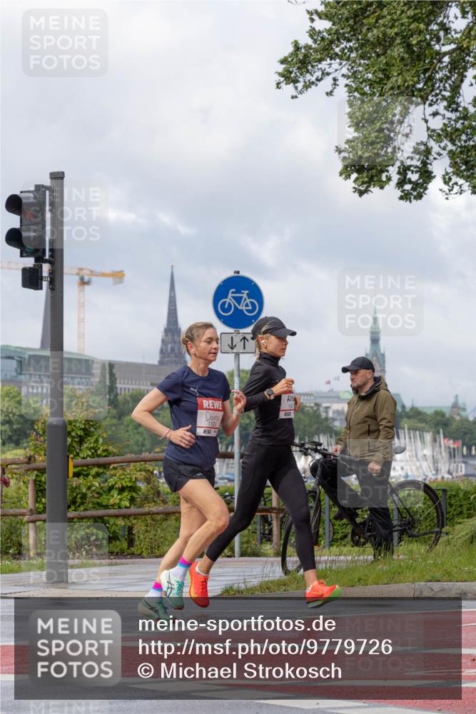 14.06.2026 - REWE Women's Run Michael Strokosch http://msf.ph/oto/9779726 14.06.2026 09:09:20 Laufen 51, 1120 meine-sportfotos.de