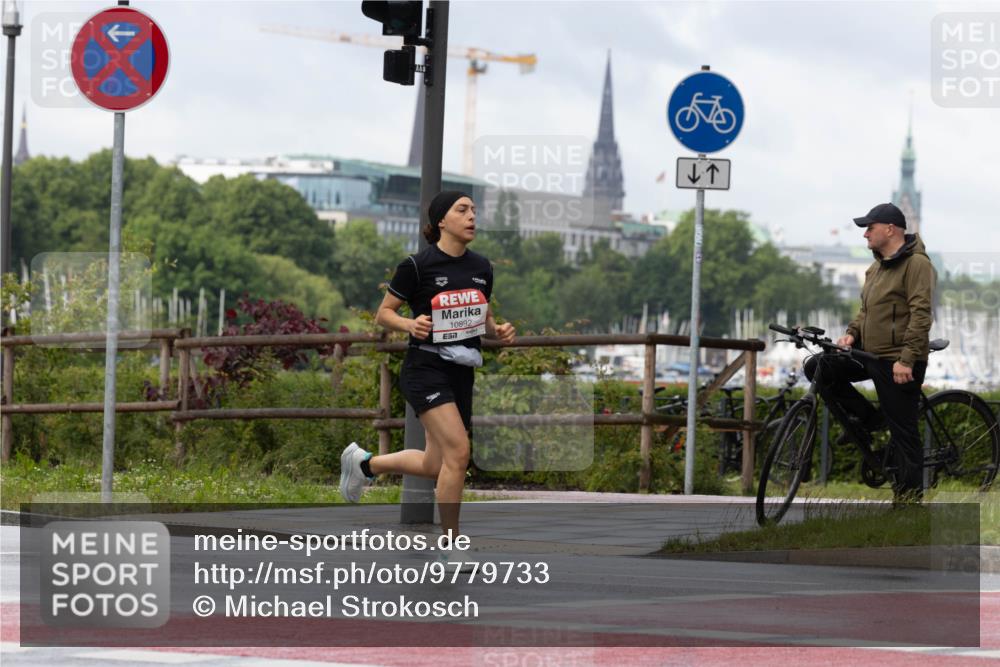 14.06.2026 - REWE Women's Run Michael Strokosch http://msf.ph/oto/9779733 14.06.2026 09:09:30 Laufen 10892 meine-sportfotos.de