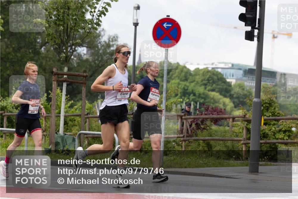 14.06.2026 - REWE Women's Run Michael Strokosch http://msf.ph/oto/9779746 14.06.2026 09:09:37 Laufen 11141, 10790, 10489, 7 meine-sportfotos.de