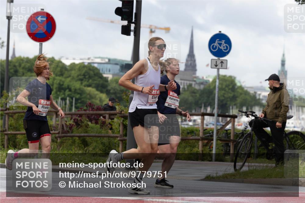 14.06.2026 - REWE Women's Run Michael Strokosch http://msf.ph/oto/9779751 14.06.2026 09:09:37 Laufen 10489, 11141, 10, 57 meine-sportfotos.de