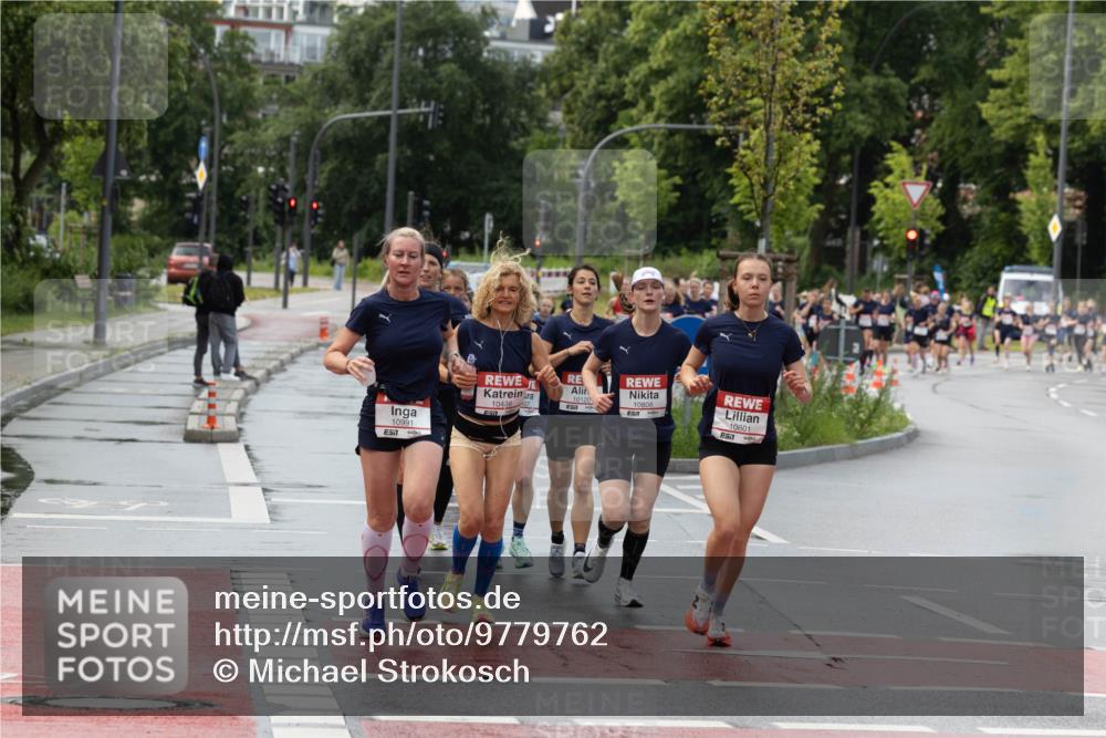14.06.2026 - REWE Women's Run Michael Strokosch http://msf.ph/oto/9779762 14.06.2026 09:09:57 Laufen 10991, 104, 38, 07, 10120, 10808, 51, 10601, 57 meine-sportfotos.de