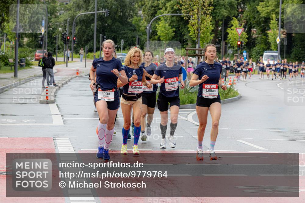 14.06.2026 - REWE Women's Run Michael Strokosch http://msf.ph/oto/9779764 14.06.2026 09:09:57 Laufen 10991, 1012, 10488, 10808, 10601, 7 meine-sportfotos.de