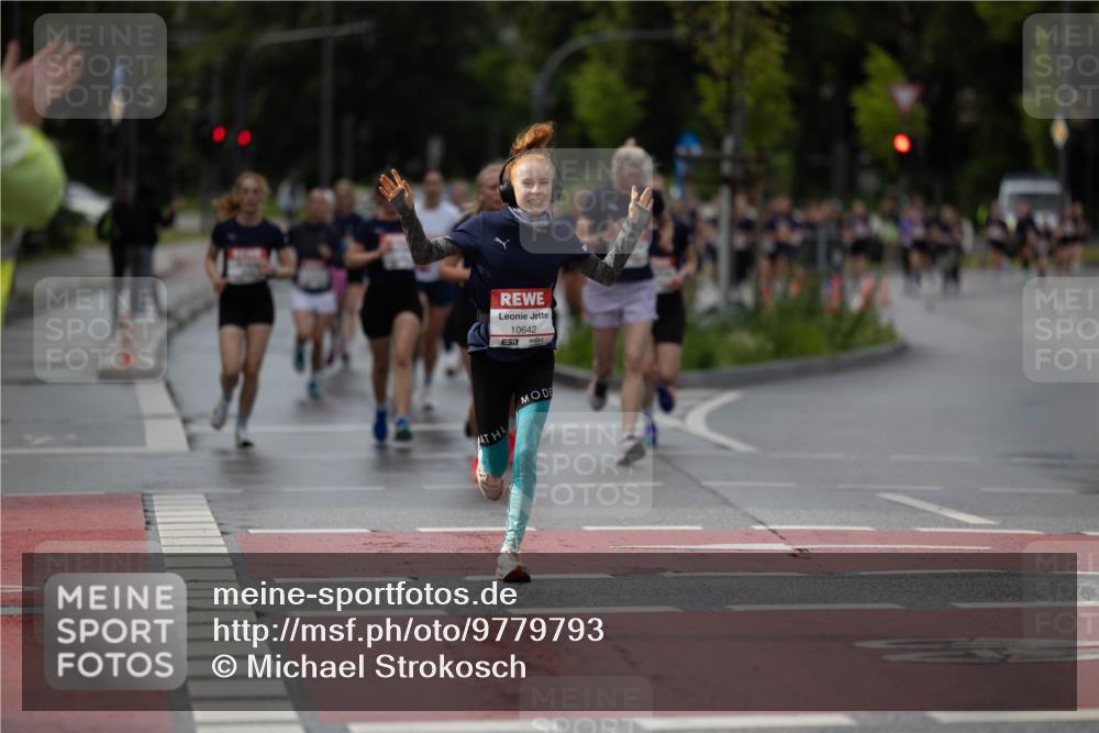 14.06.2026 - REWE Women's Run Michael Strokosch http://msf.ph/oto/9779793 14.06.2026 09:10:09 Laufen 94, 10642 meine-sportfotos.de