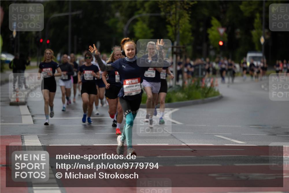 14.06.2026 - REWE Women's Run Michael Strokosch http://msf.ph/oto/9779794 14.06.2026 09:10:09 Laufen 10642 meine-sportfotos.de