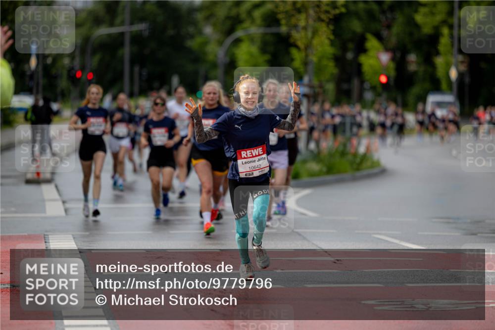 14.06.2026 - REWE Women's Run Michael Strokosch http://msf.ph/oto/9779796 14.06.2026 09:10:09 Laufen 10642 meine-sportfotos.de