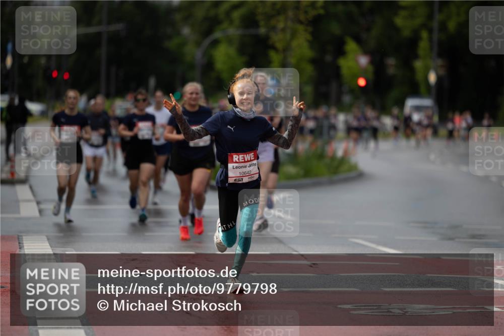 14.06.2026 - REWE Women's Run Michael Strokosch http://msf.ph/oto/9779798 14.06.2026 09:10:09 Laufen 10642 meine-sportfotos.de