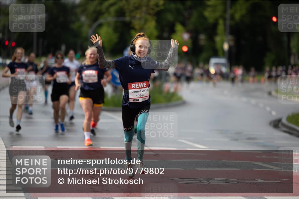 14.06.2026 - REWE Women's Run Michael Strokosch http://msf.ph/oto/9779802 14.06.2026 09:10:10 Laufen 10642, 7 meine-sportfotos.de