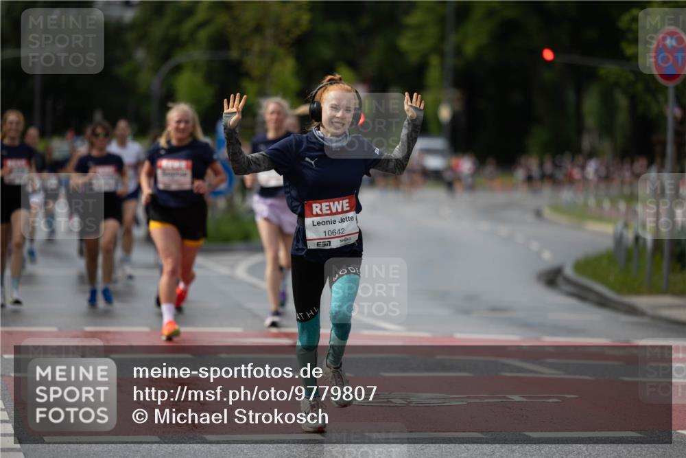 14.06.2026 - REWE Women's Run Michael Strokosch http://msf.ph/oto/9779807 14.06.2026 09:10:11 Laufen 10642, 57 meine-sportfotos.de