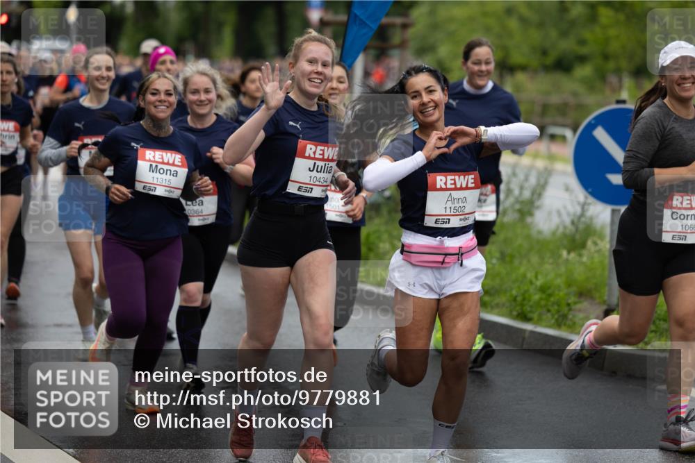 14.06.2026 - REWE Women's Run Michael Strokosch http://msf.ph/oto/9779881 14.06.2026 09:11:21 Laufen 11315, 657, 0364, 10434, 57, 1501, 11502, 1066, 7 meine-sportfotos.de