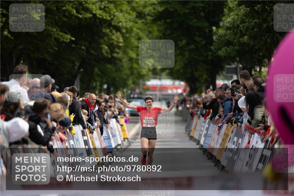 14.06.2026 - REWE Women's Run Michael Strokosch http://msf.ph/oto/9780892 14.06.2026 10:48:43 Laufen  meine-sportfotos.de