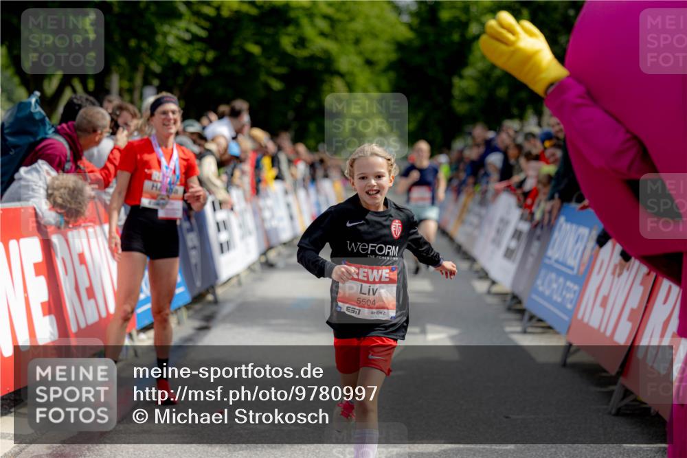 14.06.2026 - REWE Women's Run Michael Strokosch http://msf.ph/oto/9780997 14.06.2026 10:50:17 Laufen 5504 meine-sportfotos.de