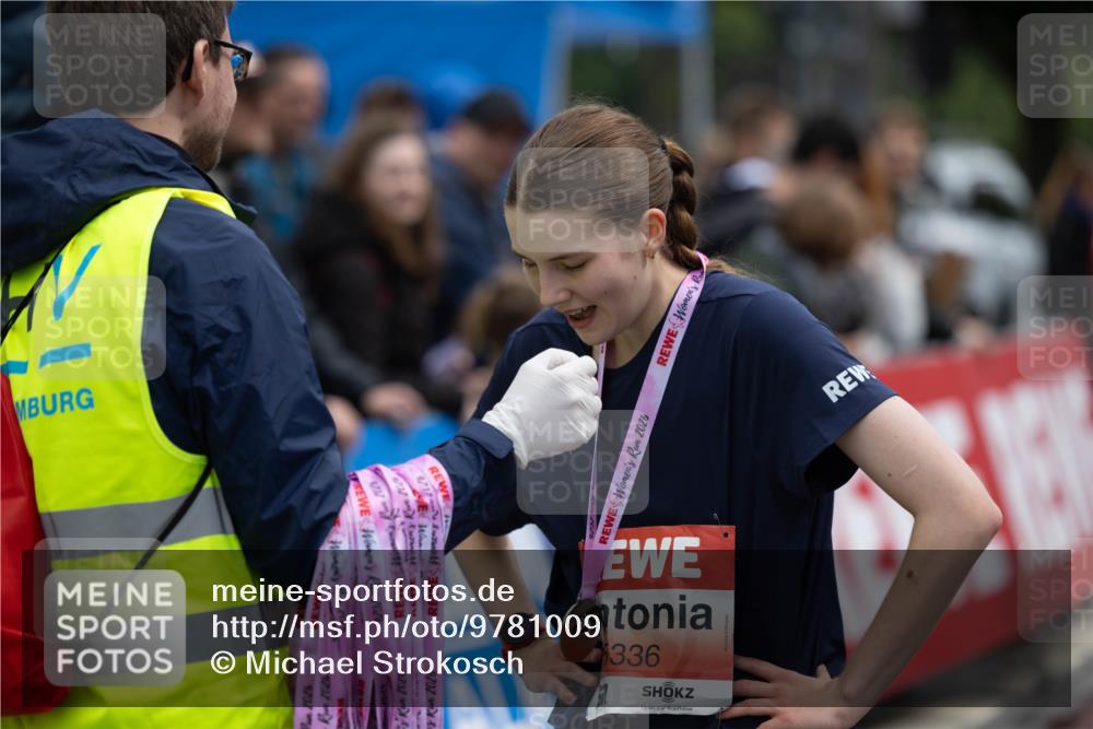 14.06.2026 - REWE Women's Run Michael Strokosch http://msf.ph/oto/9781009 14.06.2026 10:53:10 Laufen 9737, 2026, 10, 9702, 2026, 6, 200, 126, 2026, 336 meine-sportfotos.de