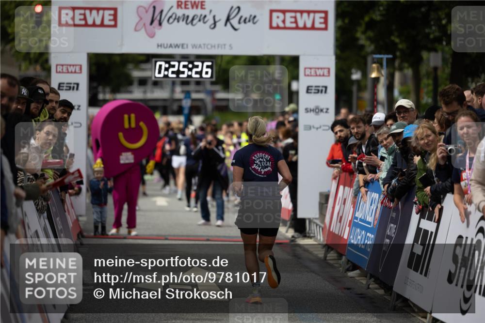 14.06.2026 - REWE Women's Run Michael Strokosch http://msf.ph/oto/9781017 14.06.2026 10:55:58 Laufen 0, 25, 26, 57 meine-sportfotos.de