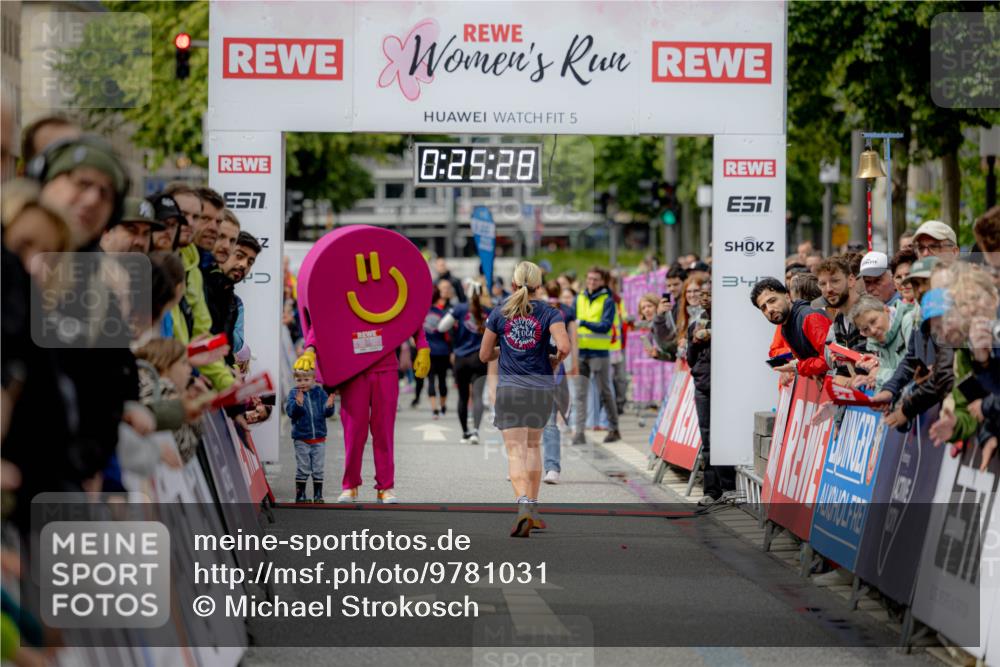 14.06.2026 - REWE Women's Run Michael Strokosch http://msf.ph/oto/9781031 14.06.2026 10:56:00 Laufen 5, 0, 25, 28, 3 meine-sportfotos.de