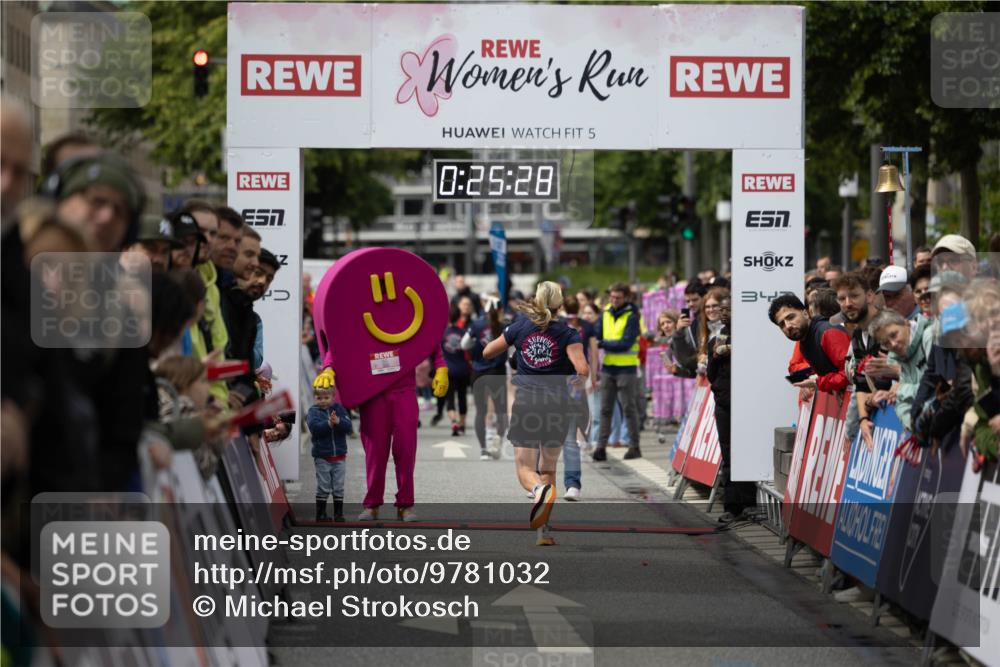 14.06.2026 - REWE Women's Run Michael Strokosch http://msf.ph/oto/9781032 14.06.2026 10:56:00 Laufen 5, 0, 25, 28, 34 meine-sportfotos.de