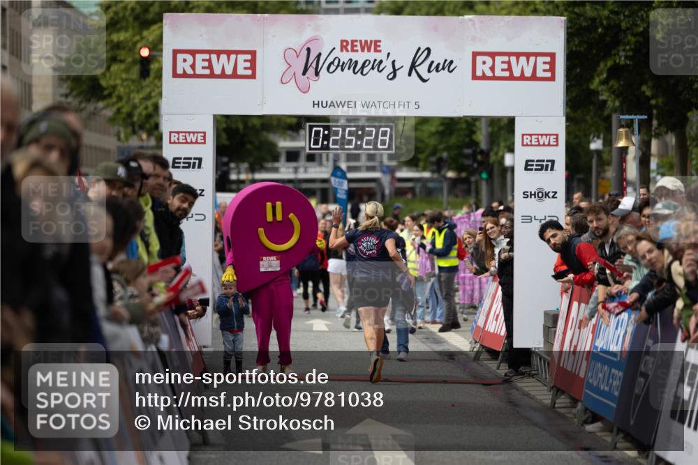 14.06.2026 - REWE Women's Run Michael Strokosch http://msf.ph/oto/9781038 14.06.2026 10:56:01 Laufen 5, 0, 25, 28, 100 meine-sportfotos.de
