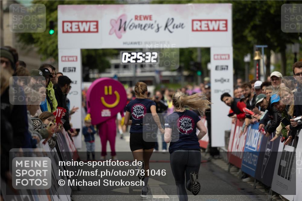 14.06.2026 - REWE Women's Run Michael Strokosch http://msf.ph/oto/9781046 14.06.2026 10:56:05 Laufen 0, 25, 32, 57 meine-sportfotos.de