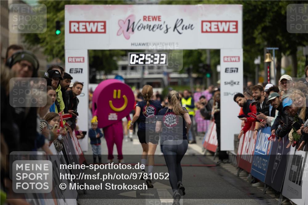 14.06.2026 - REWE Women's Run Michael Strokosch http://msf.ph/oto/9781052 14.06.2026 10:56:05 Laufen 7, 0, 25, 33, 7 meine-sportfotos.de