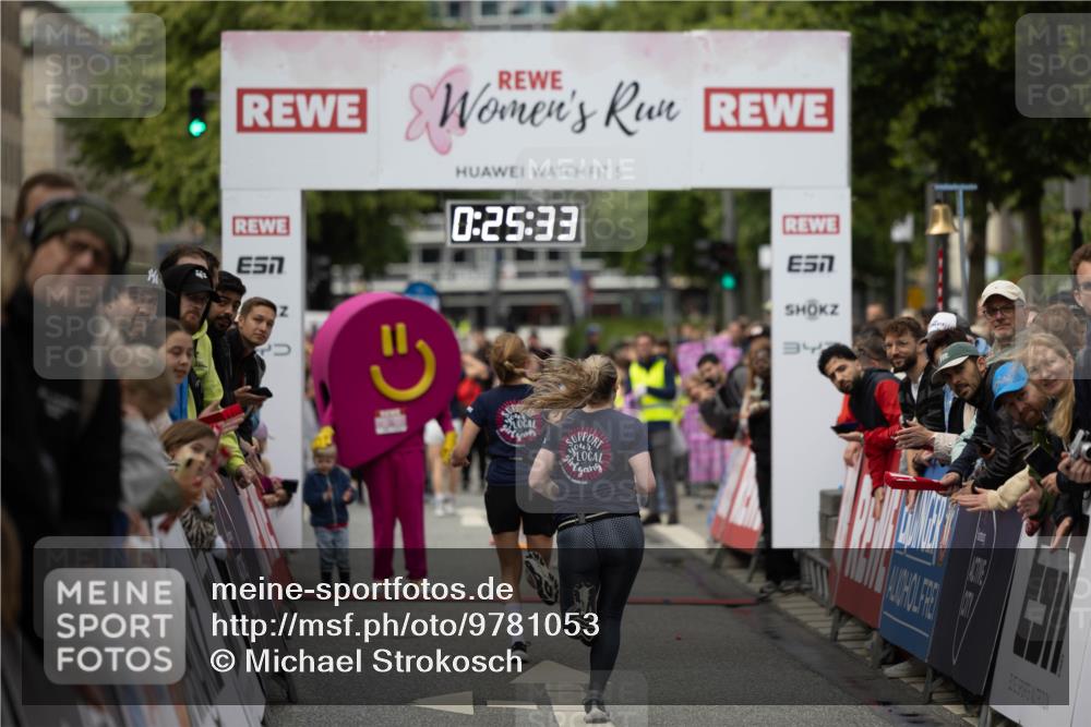 14.06.2026 - REWE Women's Run Michael Strokosch http://msf.ph/oto/9781053 14.06.2026 10:56:06 Laufen 7, 0, 25, 33 meine-sportfotos.de