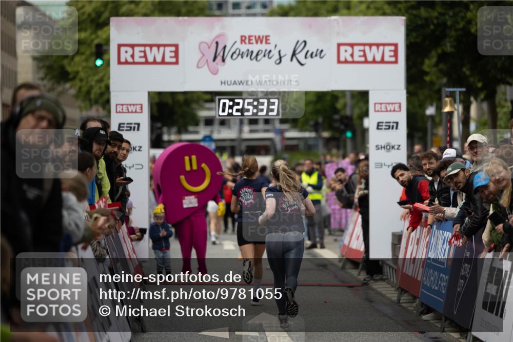 14.06.2026 - REWE Women's Run Michael Strokosch http://msf.ph/oto/9781055 14.06.2026 10:56:06 Laufen 5, 0, 25, 33, 24, 34 meine-sportfotos.de