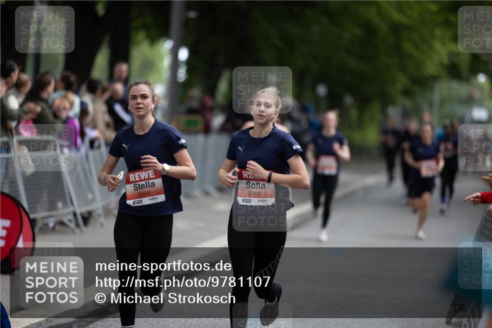 14.06.2026 - REWE Women's Run Michael Strokosch http://msf.ph/oto/9781107 14.06.2026 10:56:52 Laufen 5209, 7, 5964, 7 meine-sportfotos.de
