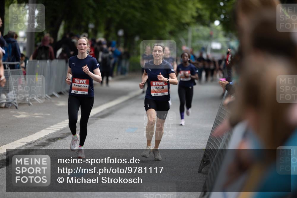 14.06.2026 - REWE Women's Run Michael Strokosch http://msf.ph/oto/9781117 14.06.2026 10:56:55 Laufen 5218, 57, 5552 meine-sportfotos.de