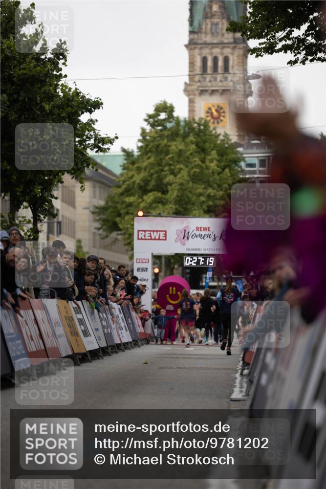 14.06.2026 - REWE Women's Run Michael Strokosch http://msf.ph/oto/9781202 14.06.2026 10:57:52 Laufen 5, 0, 27, 19, 7 meine-sportfotos.de