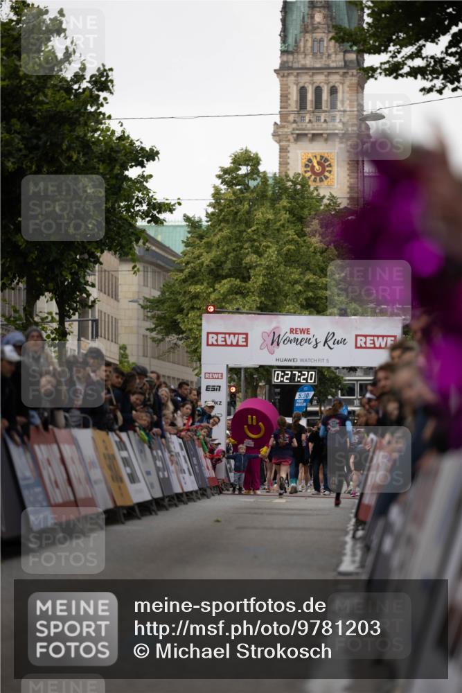 14.06.2026 - REWE Women's Run Michael Strokosch http://msf.ph/oto/9781203 14.06.2026 10:57:52 Laufen 7, 5, 0, 27, 20, 5, 30 meine-sportfotos.de