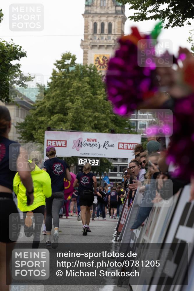 14.06.2026 - REWE Women's Run Michael Strokosch http://msf.ph/oto/9781205 14.06.2026 10:58:05 Laufen 5, 02733 meine-sportfotos.de