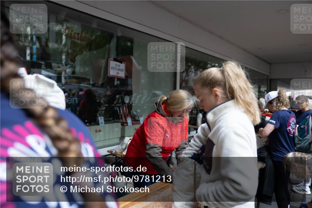 14.06.2026 - REWE Women's Run Michael Strokosch http://msf.ph/oto/9781213 14.06.2026 08:25:19 Laufen 62201, 10 meine-sportfotos.de