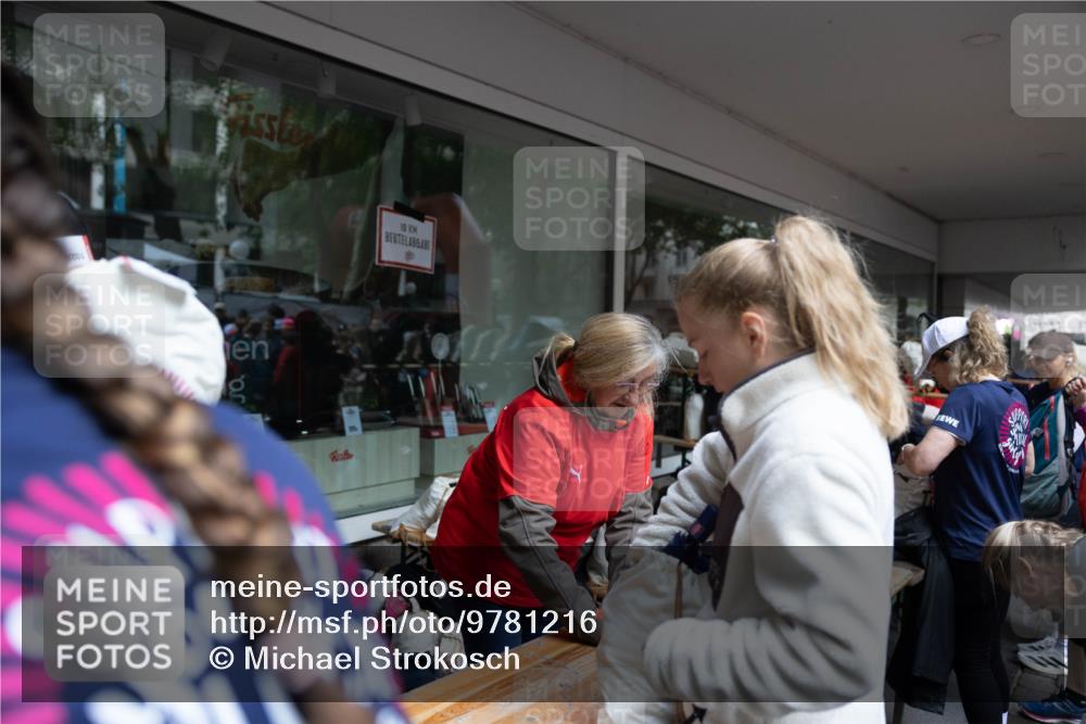 14.06.2026 - REWE Women's Run Michael Strokosch http://msf.ph/oto/9781216 14.06.2026 08:25:19 Laufen 201, 10 meine-sportfotos.de
