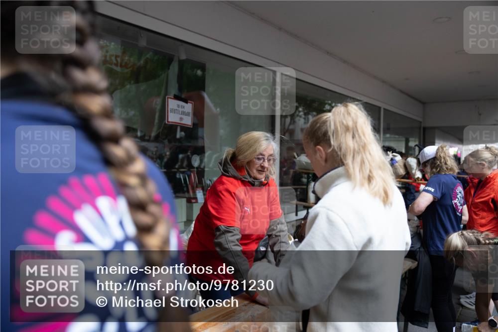 14.06.2026 - REWE Women's Run Michael Strokosch http://msf.ph/oto/9781230 14.06.2026 08:25:20 Laufen 10 meine-sportfotos.de