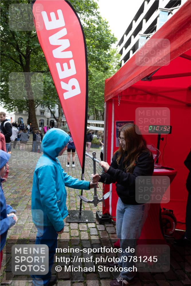 14.06.2026 - REWE Women's Run Michael Strokosch http://msf.ph/oto/9781245 14.06.2026 08:28:59 Laufen 010192 meine-sportfotos.de