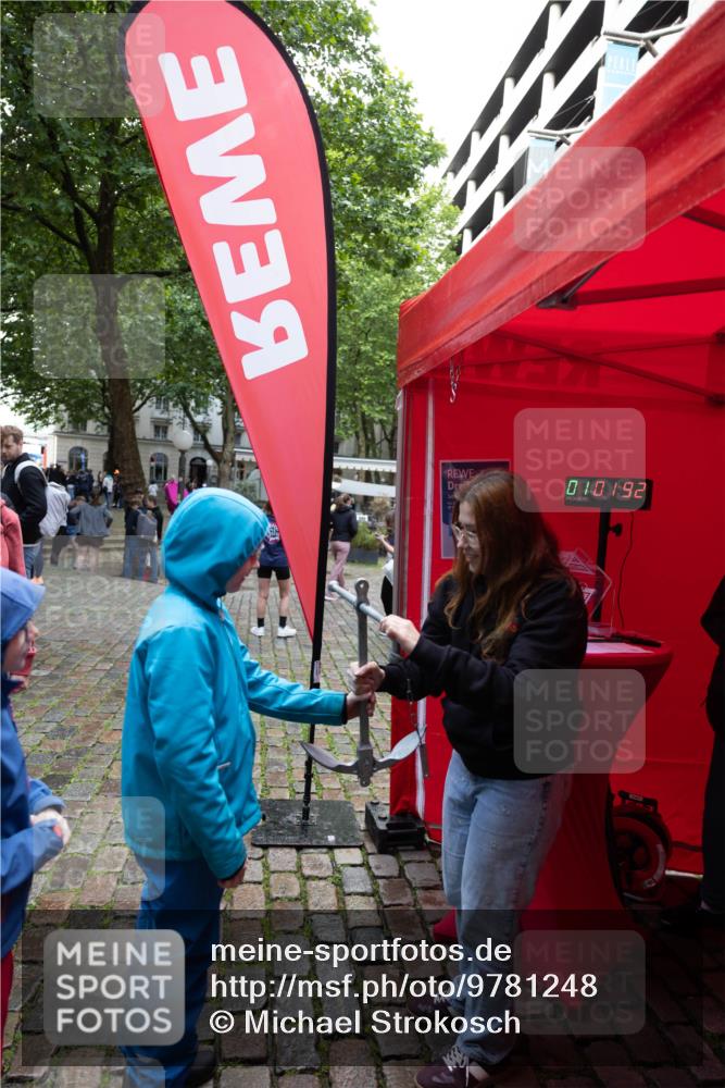 14.06.2026 - REWE Women's Run Michael Strokosch http://msf.ph/oto/9781248 14.06.2026 08:28:59 Laufen 0101, 92 meine-sportfotos.de