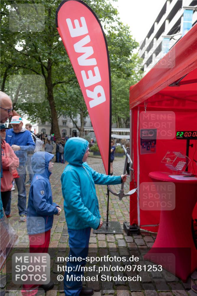 14.06.2026 - REWE Women's Run Michael Strokosch http://msf.ph/oto/9781253 14.06.2026 08:29:04 Laufen 2301, 200, 0 meine-sportfotos.de