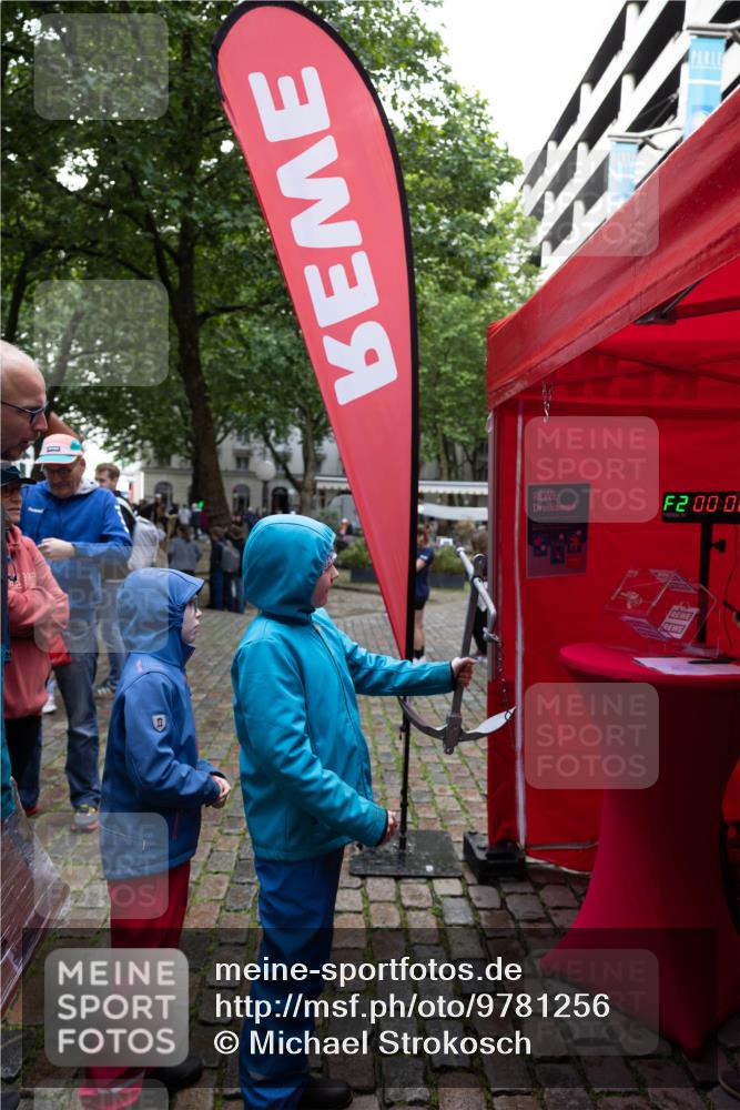 14.06.2026 - REWE Women's Run Michael Strokosch http://msf.ph/oto/9781256 14.06.2026 08:29:04 Laufen 200, 0 meine-sportfotos.de