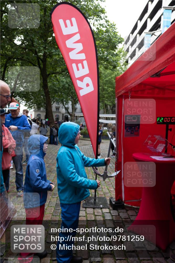 14.06.2026 - REWE Women's Run Michael Strokosch http://msf.ph/oto/9781259 14.06.2026 08:29:04 Laufen 200, 0 meine-sportfotos.de