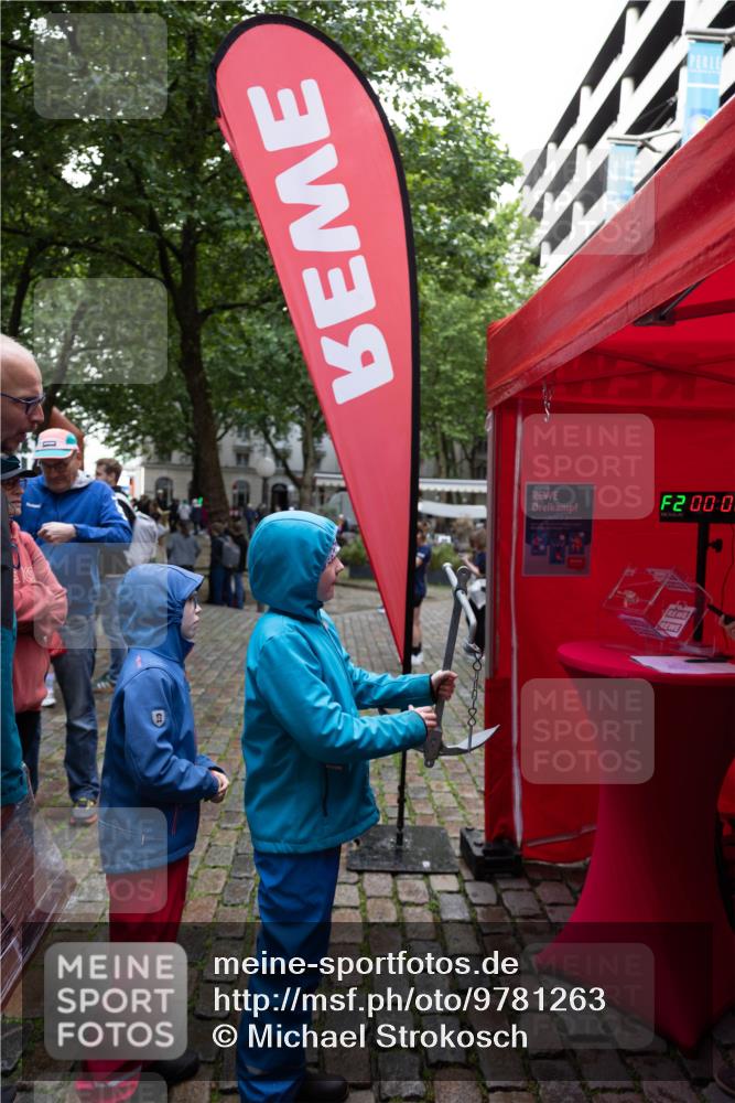 14.06.2026 - REWE Women's Run Michael Strokosch http://msf.ph/oto/9781263 14.06.2026 08:29:04 Laufen 200, 0 meine-sportfotos.de