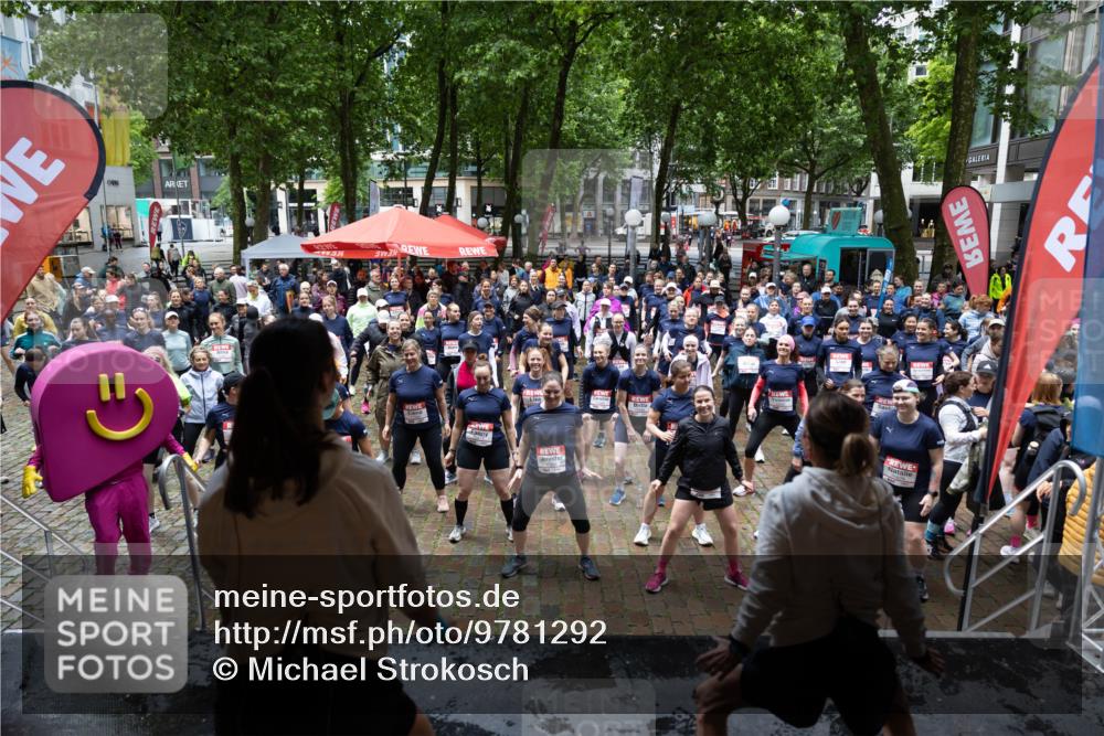 14.06.2026 - REWE Women's Run Michael Strokosch http://msf.ph/oto/9781292 14.06.2026 08:31:15 Laufen  meine-sportfotos.de