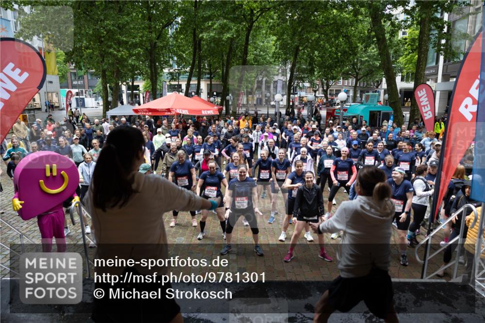 14.06.2026 - REWE Women's Run Michael Strokosch http://msf.ph/oto/9781301 14.06.2026 08:31:16 Laufen 2 meine-sportfotos.de