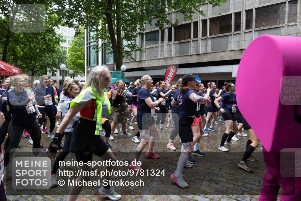 14.06.2026 - REWE Women's Run Michael Strokosch http://msf.ph/oto/9781324 14.06.2026 08:33:21 Laufen  meine-sportfotos.de