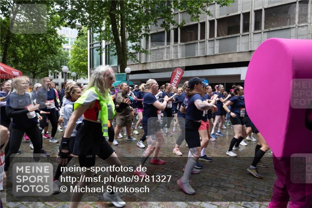 14.06.2026 - REWE Women's Run Michael Strokosch http://msf.ph/oto/9781327 14.06.2026 08:33:21 Laufen 1110, 777 meine-sportfotos.de
