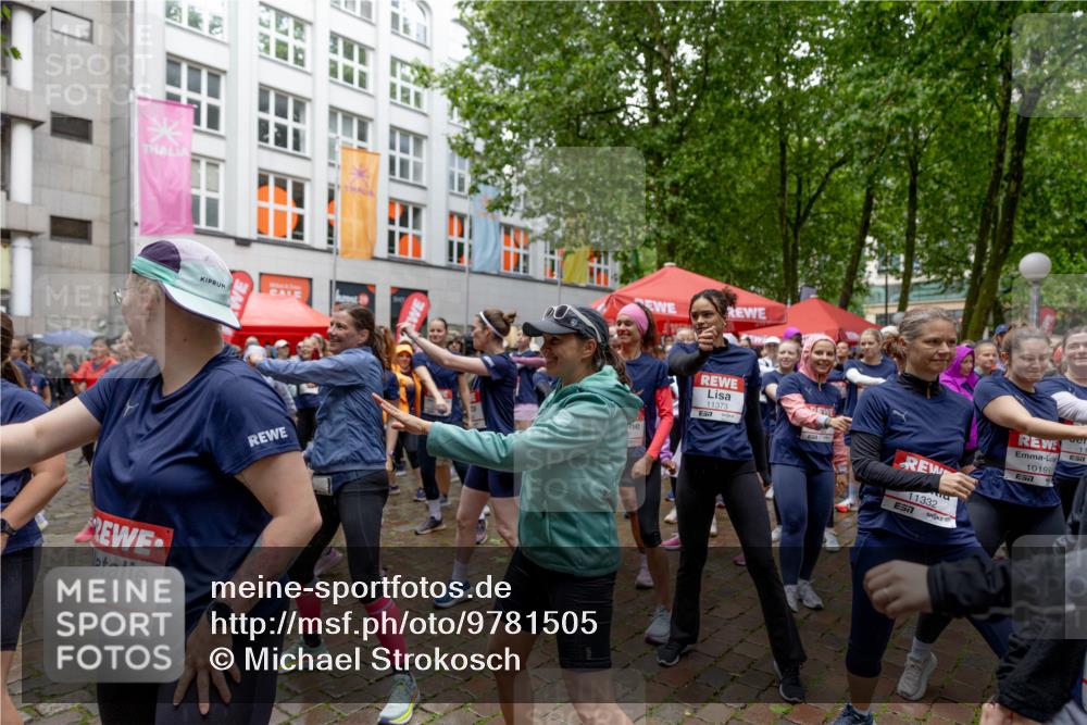 14.06.2026 - REWE Women's Run Michael Strokosch http://msf.ph/oto/9781505 14.06.2026 08:39:19 Laufen 0516, 11373, 11332, 10199, 7 meine-sportfotos.de