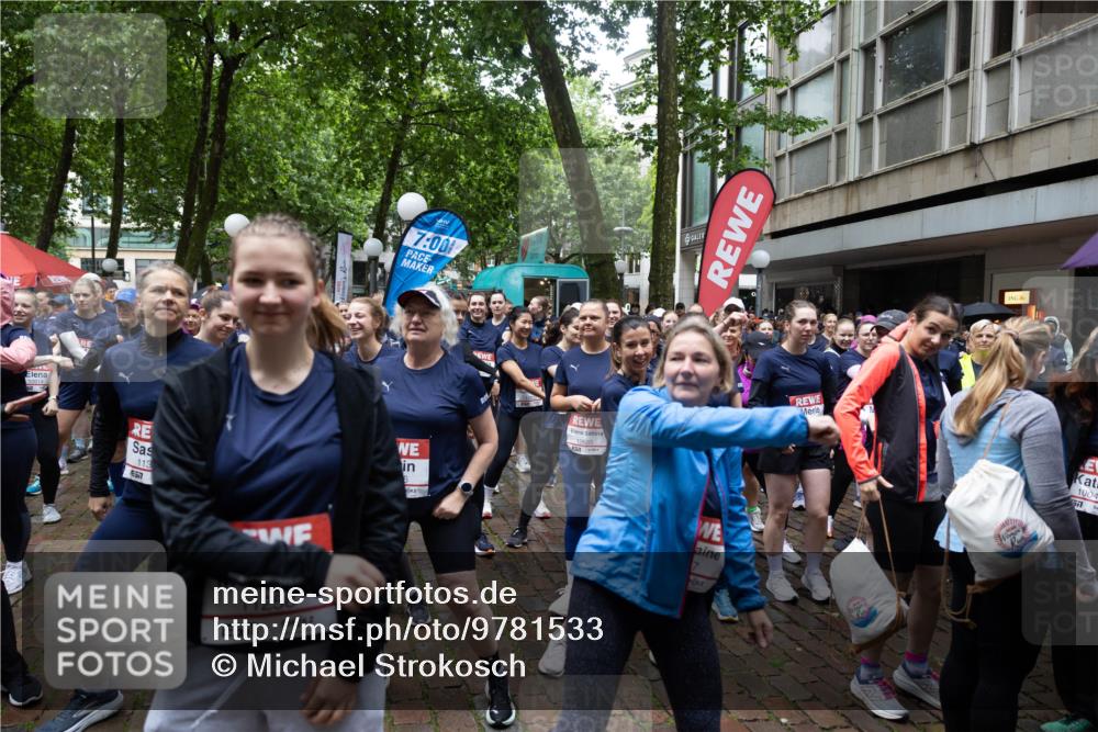 14.06.2026 - REWE Women's Run Michael Strokosch http://msf.ph/oto/9781533 14.06.2026 08:39:24 Laufen 10019, 113, 6517, 11258, 7, 7, 00, 1004, 571 meine-sportfotos.de