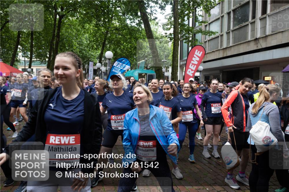 14.06.2026 - REWE Women's Run Michael Strokosch http://msf.ph/oto/9781542 14.06.2026 08:39:24 Laufen 7, 00, 11258, 11036, 11257, 577 meine-sportfotos.de