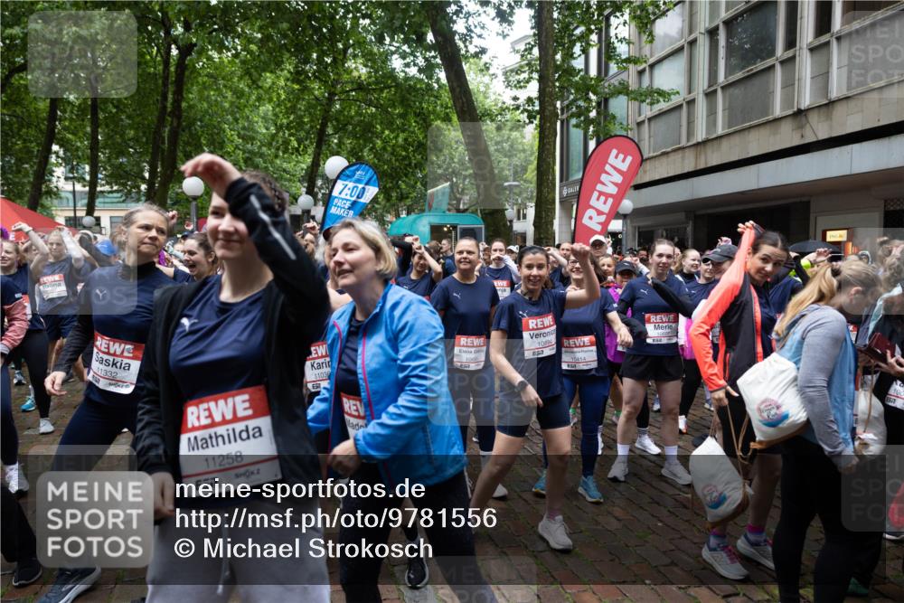 14.06.2026 - REWE Women's Run Michael Strokosch http://msf.ph/oto/9781556 14.06.2026 08:39:25 Laufen 7, 00, 11332, 11258, 57, 1103, 10685, 10894, 57, 157, 100, 577 meine-sportfotos.de